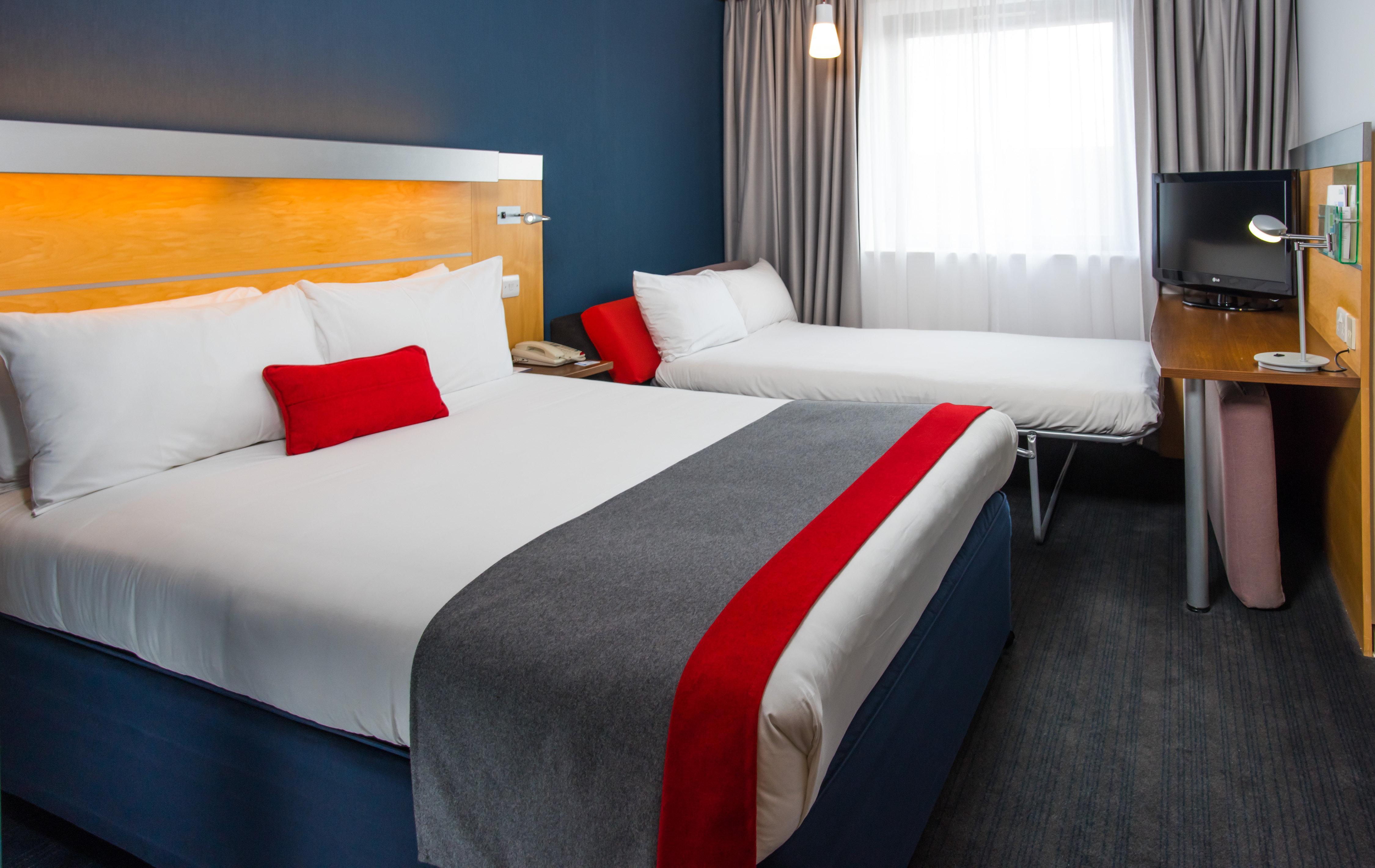 Holiday Inn Express Stevenage, An Ihg Hotel Экстерьер фото