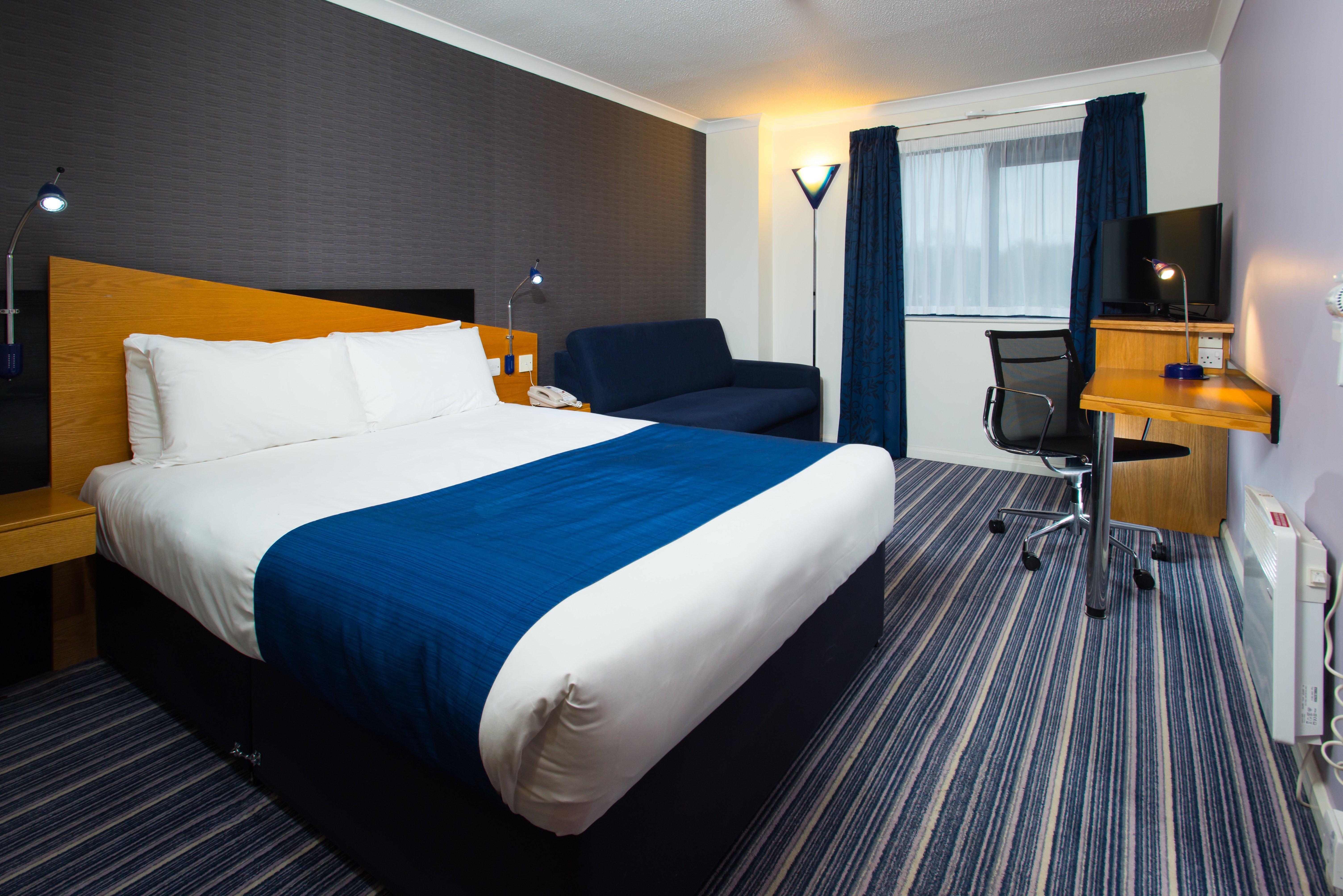 Holiday Inn Express Stevenage, An Ihg Hotel Экстерьер фото